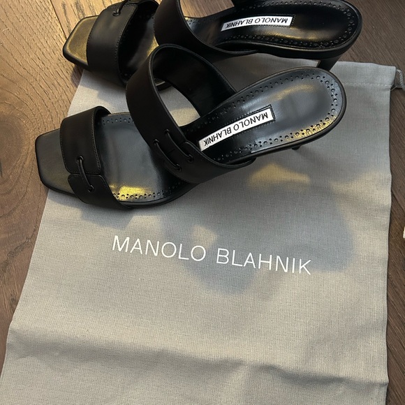Manolo Blahnik Black Leather Heels - Picture 11 of 11